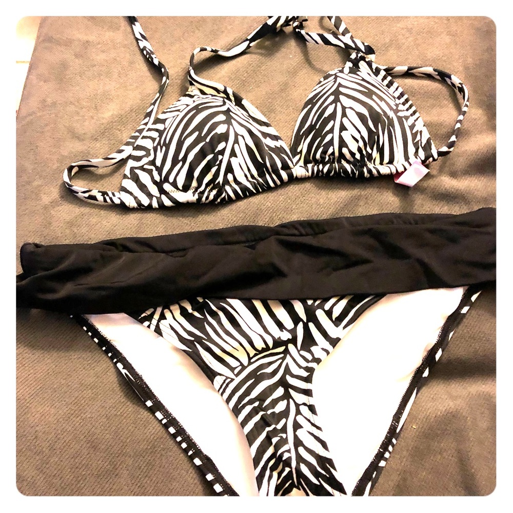 NWOT Victoria Secret animal print bikini